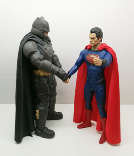DC正义联盟手办摆件英雄归来潮玩道具模型玩具男孩生日礼物大摆件