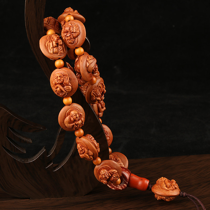 核雕名家于辉《三十六罗汉》桃核手持