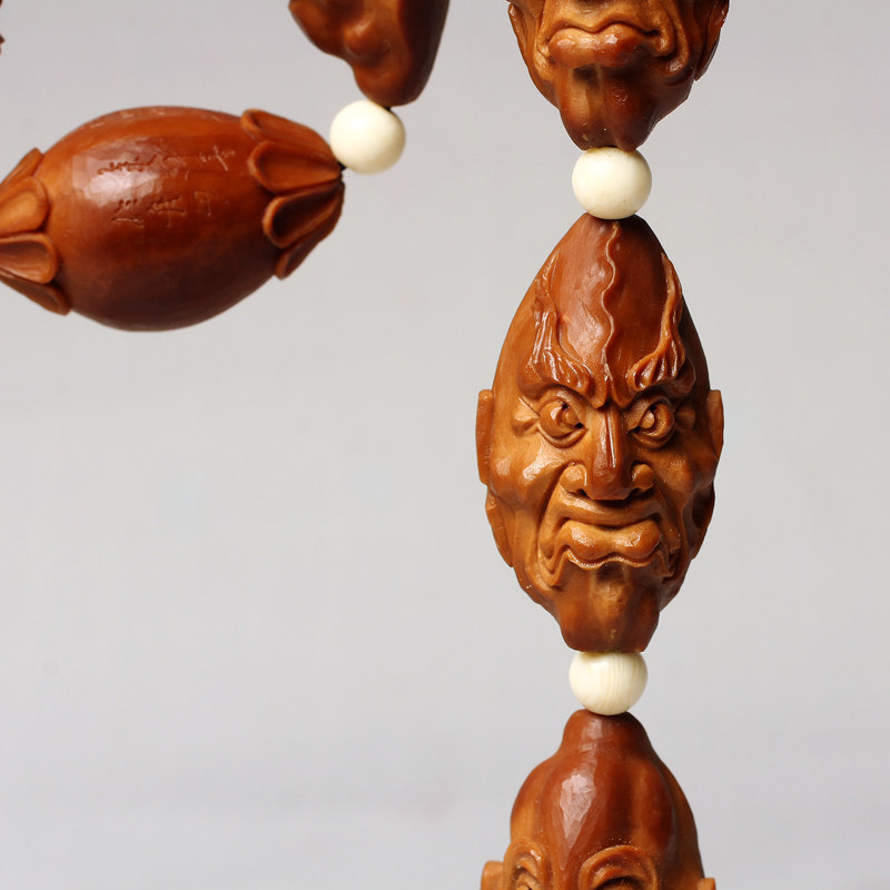 苏州核雕名家于辉《单面罗汉》长串长项链20x34mm