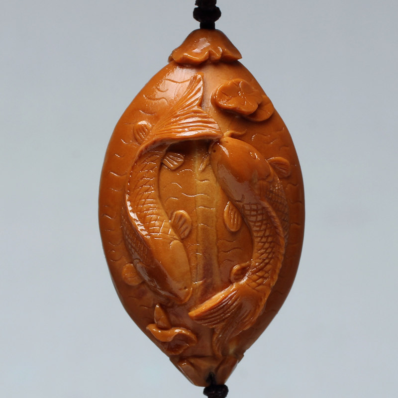 苏州核雕名家四花核《鱼戏莲花》2.2x3.