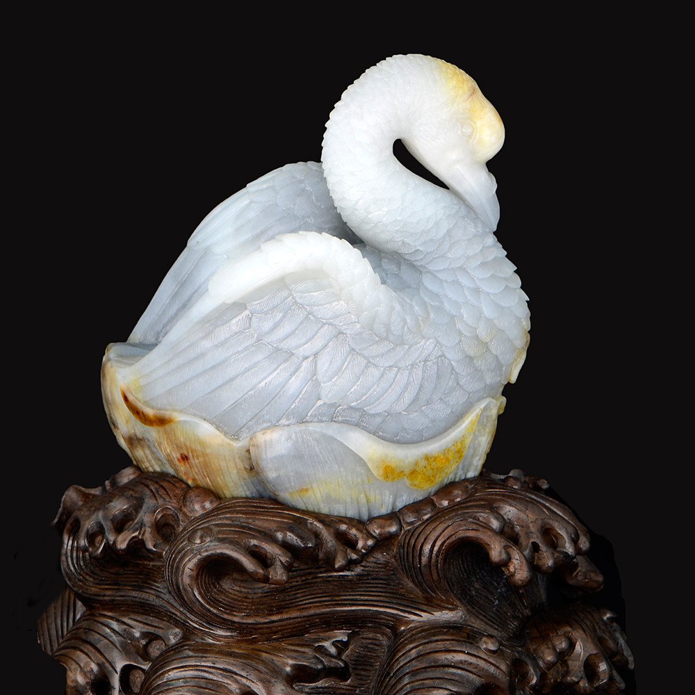 中国玉雕大师【陶虎】作品和田玉籽料摆件鹅如意