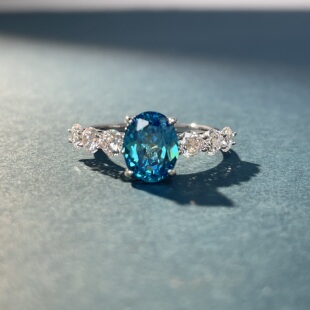 1克拉培育高碳钻s925纯银海蓝宝色戒指轻奢彩宝镶嵌指环饰品