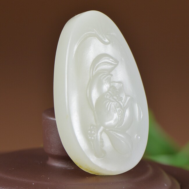 国家级玉雕大师【蒋宏利】作品和田玉羊脂白玉 清水芙蓉 挂件19克