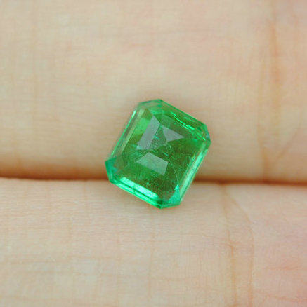 1.08ct祖母绿裸石晶体干净玻璃体火彩好 可镶嵌款式免费保修
