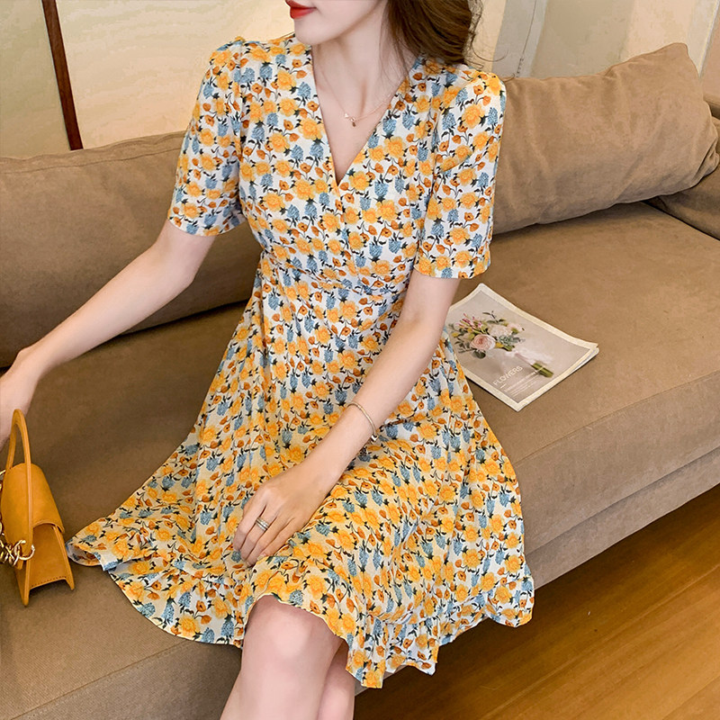 实拍现货2021夏季短袖小个子气质雪纺碎花连衣裙淑女收腰显瘦中裙