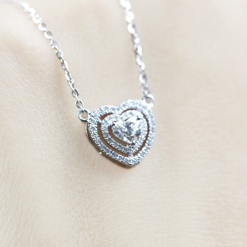 0.31克拉 颜色k 净度si2 18k金心形钻石吊坠 0540