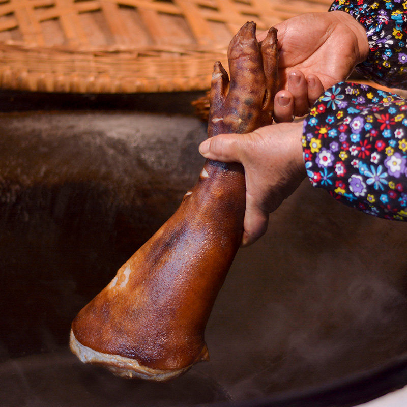 整只腊猪蹄恩施腊猪脚农家自制烟熏四川省重庆湖北贵州土特产腊肉