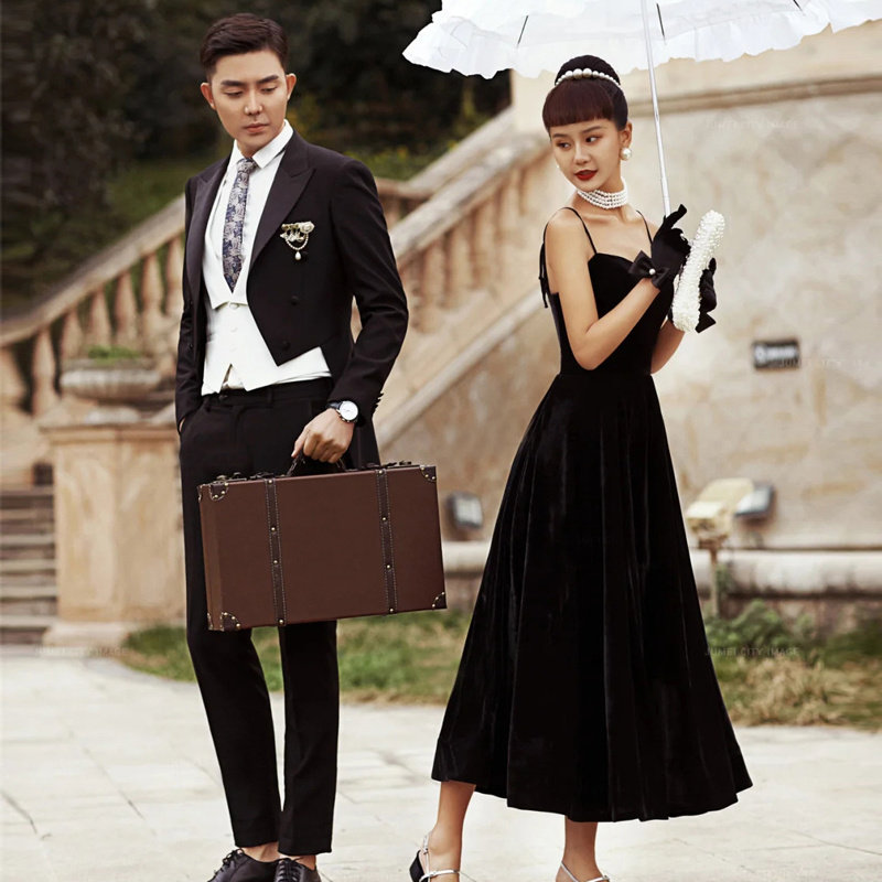 影楼2021新款修身复古赫本丝绒晚礼服短裙情侣主题婚纱摄影服装女