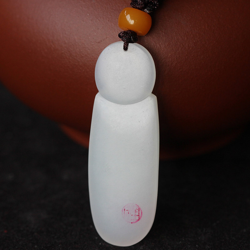 9省级玉雕大师 杨红展 和田玉白玉 挂件 求佛10.1g