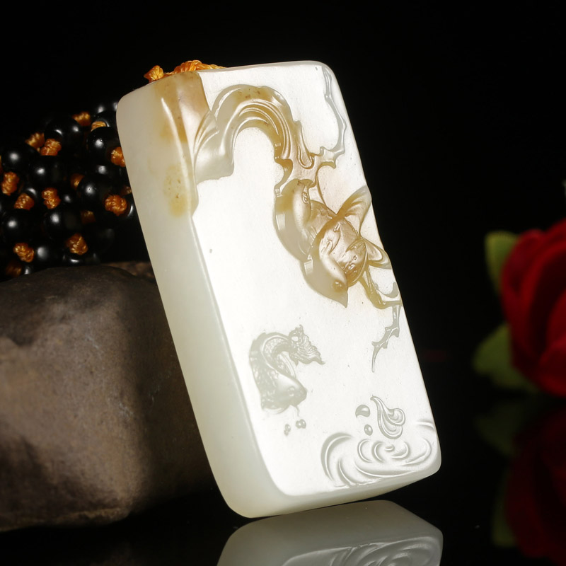 国家级玉雕大师【周雁明】作品和田玉玉牌喜上眉梢-44.509克