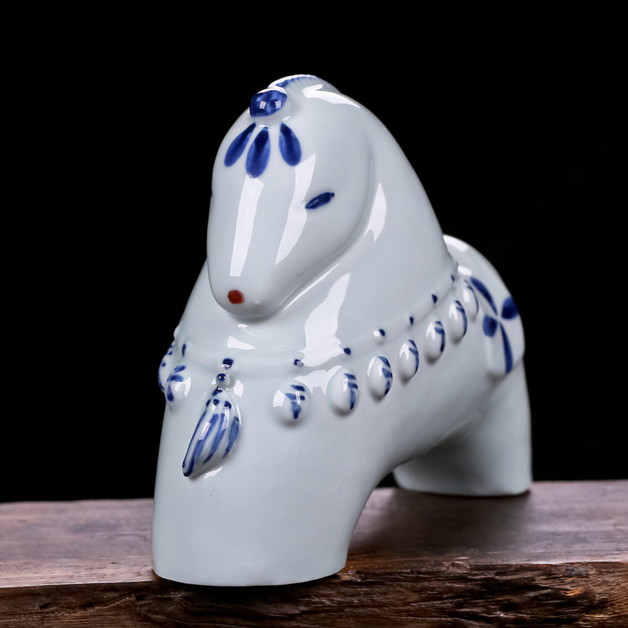 中国工艺美术大师雕塑泰斗刘远长作品 《青花马》