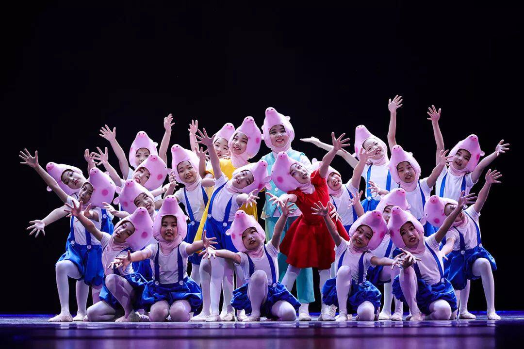 小猪佩奇服装演出服_第十届小荷风采《抱抱》舞蹈服装小猪佩奇儿童