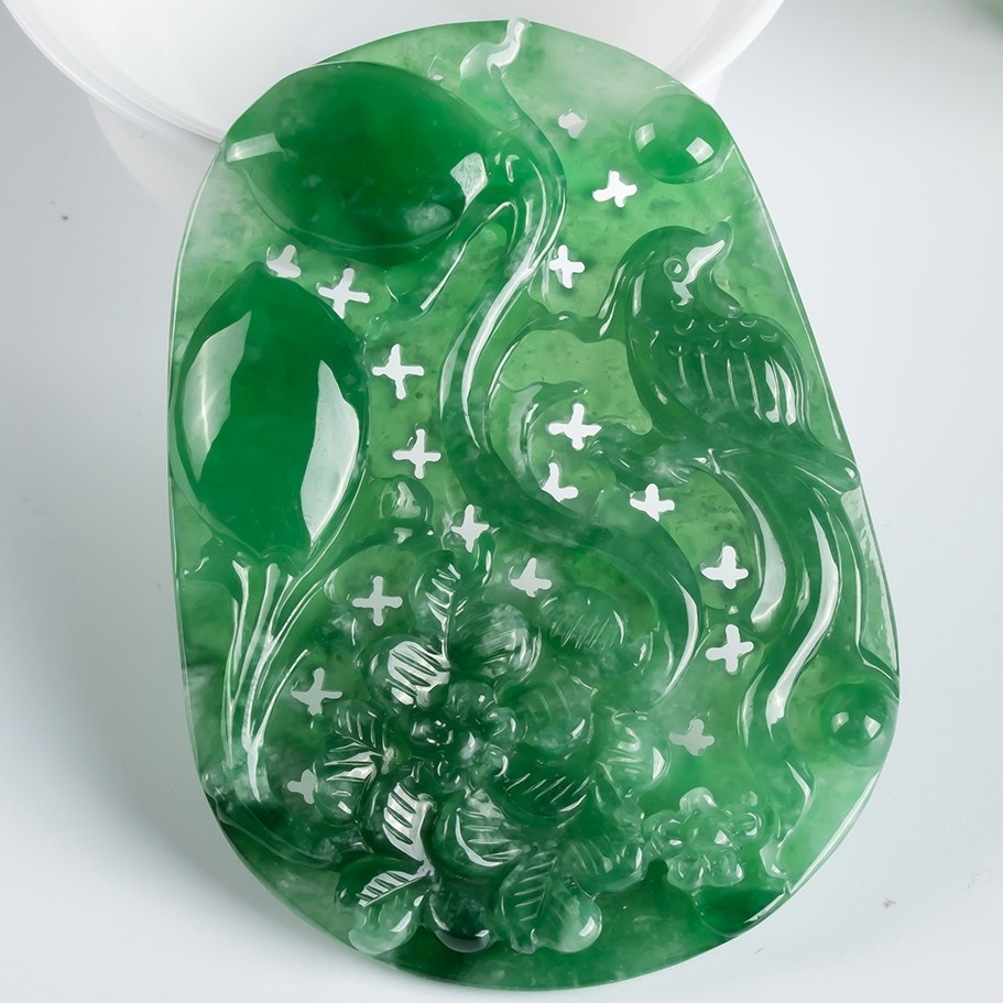 天然a货 老坑水润满色花鸟牌翡翠吊坠 30.37克