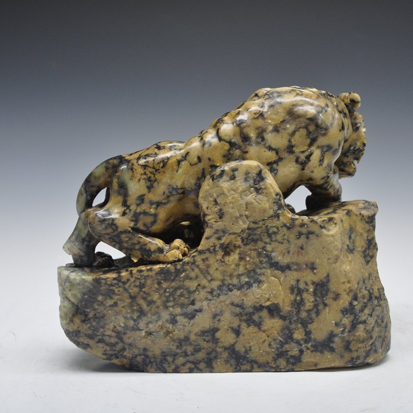 青田国石 4.38公斤虎纹石 《老虎》 逼真自然