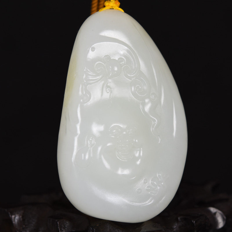 国家级玉雕大师张保国作品 和田玉 笑佛挂件 89.74克