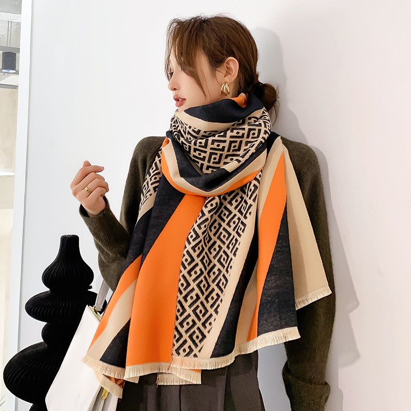 围巾女百搭春秋冬季外搭披肩两用网红双面加厚仿羊绒橘色2020新款