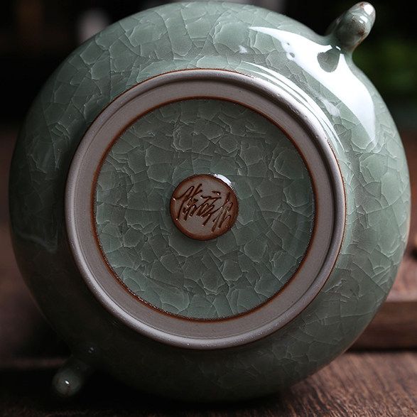 陈坛根 中国陶瓷艺术大师《冰裂纹鱼耳炉》