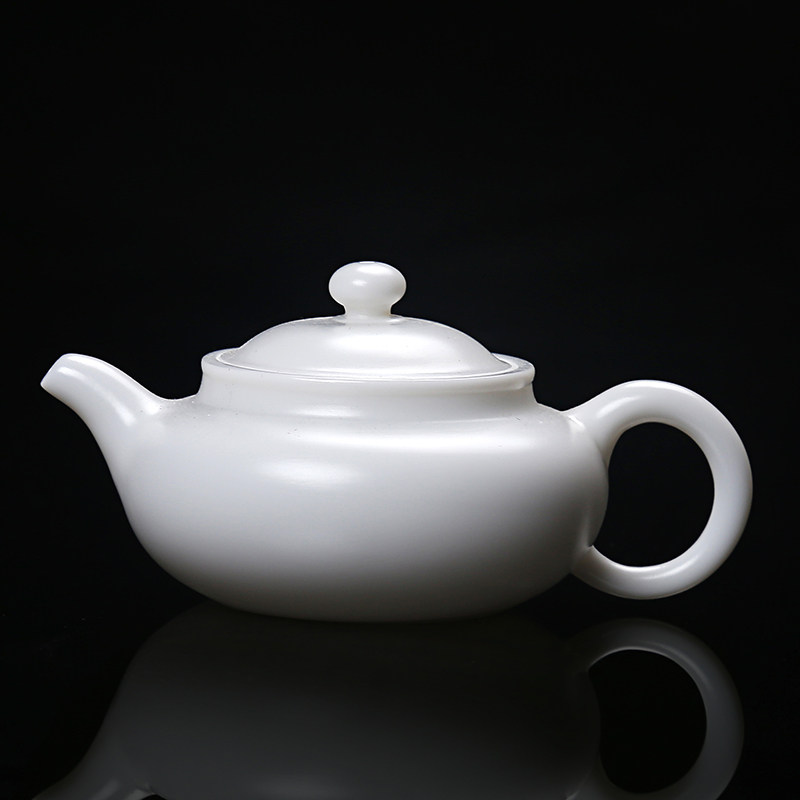 曾素妹 省雕刻艺术大师 手签作品《贵妃壶》