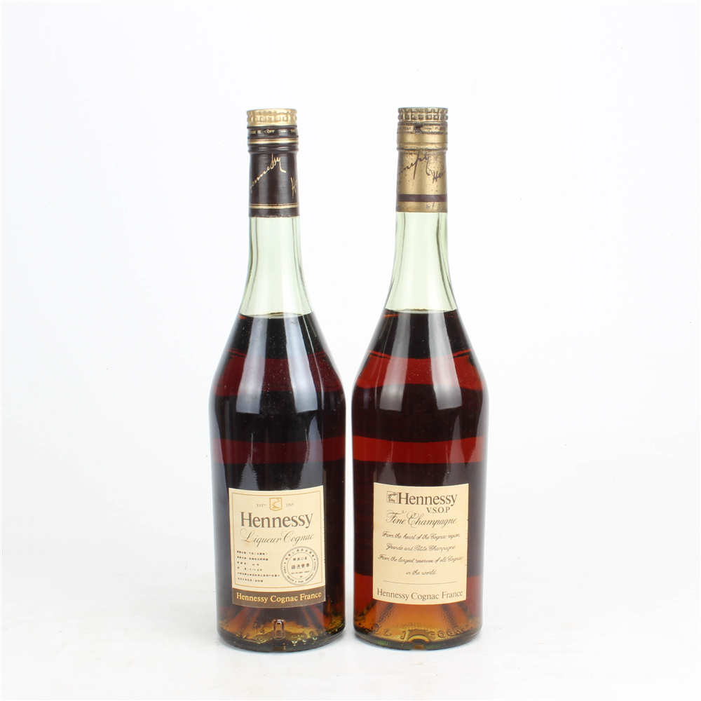 22.80年代青瓶长颈轩尼诗vsop 40度700ml*2瓶老洋酒收藏