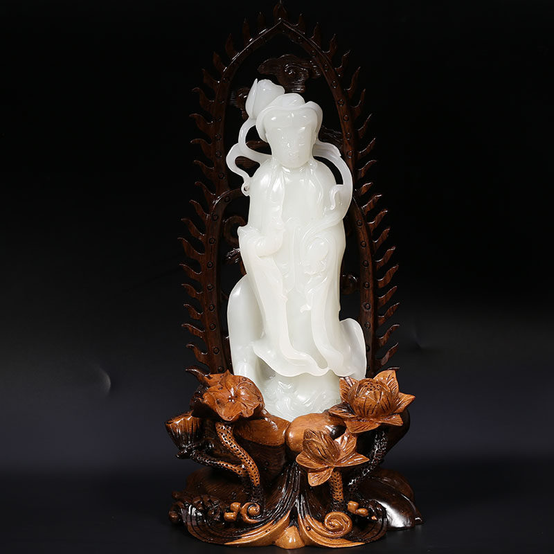 和田玉白玉观音菩萨摆件重量 607克
