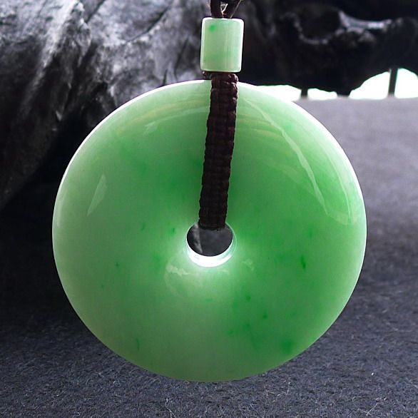 冰糯种a货翡翠浅绿平安扣吊坠66.13g