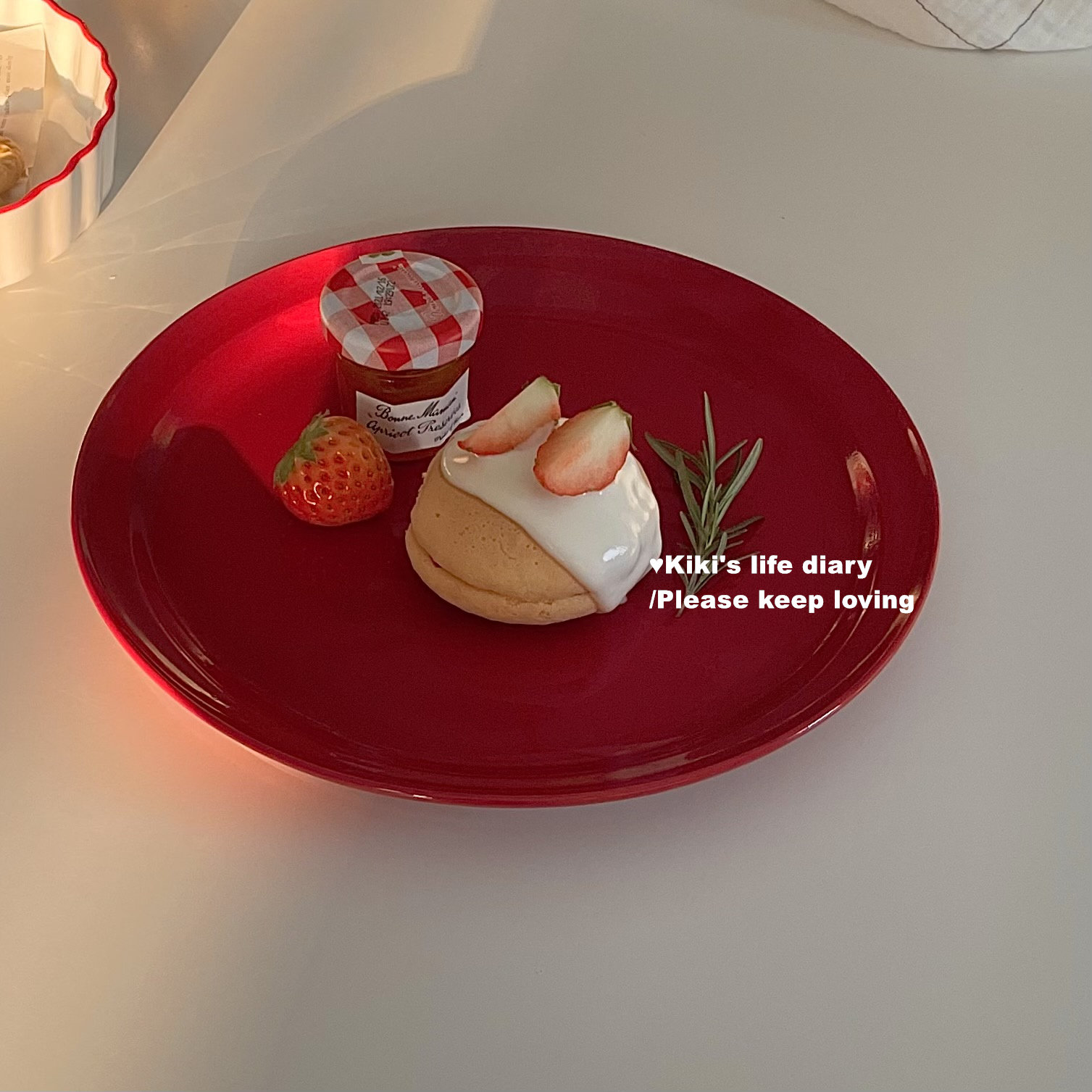 kikis ins风博主款简约复古经典酒红色陶瓷餐盘好看的家用餐具