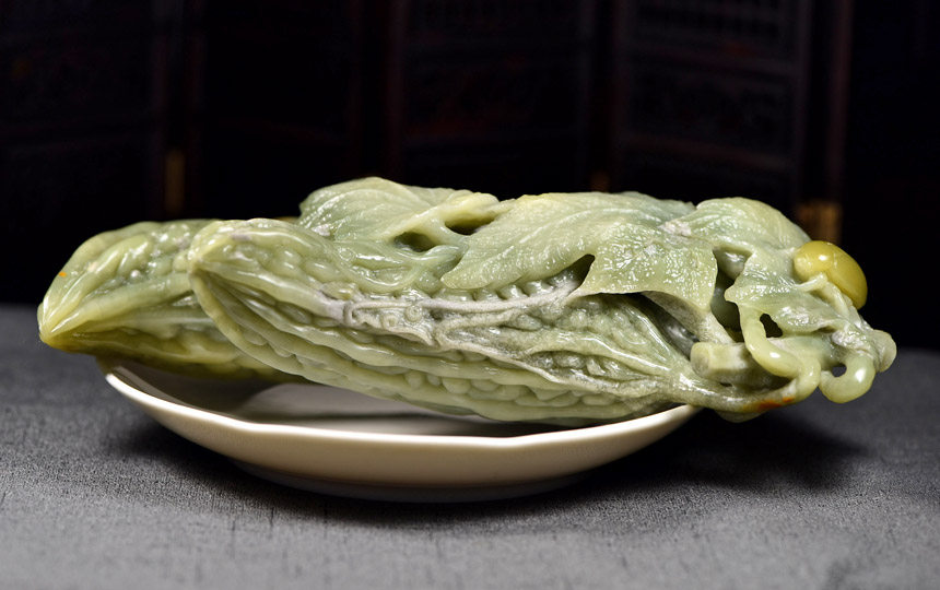 寿山石宴 月尾绿《苦瓜》摆件 雕工精细逼真