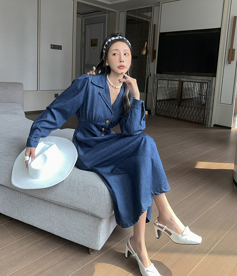 早秋赫本风西装翻领牛仔连衣裙女秋装中长款收腰复古裙,女装连衣裙