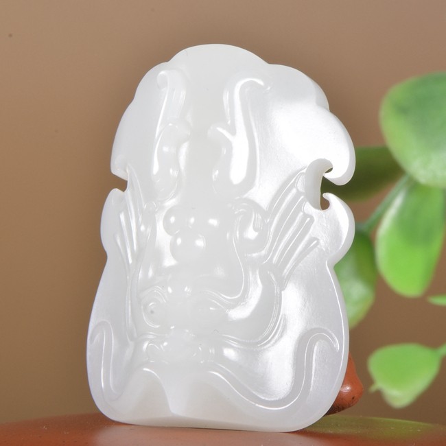 和田玉羊脂白玉 龙王 挂件23克