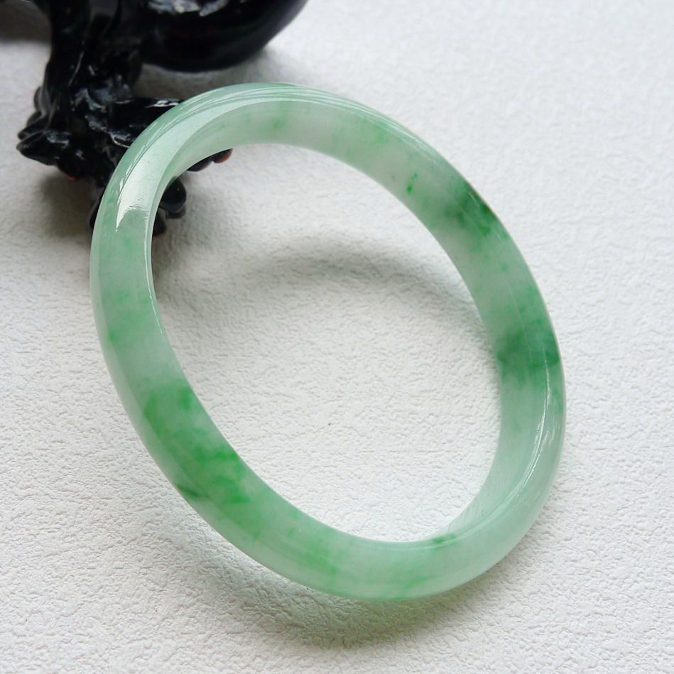 老坑冰糯种飘阳绿a货翡翠贵妃手镯28.30克 (长内径:54.8mm)
