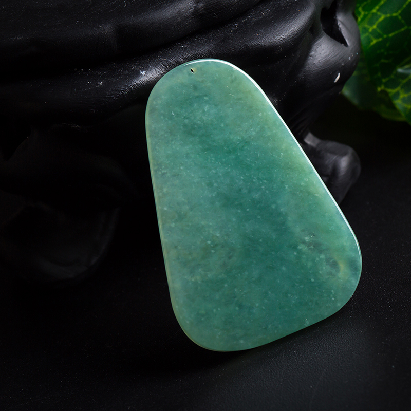 缅甸天然翡翠a货冰糯种木那料吉祥观音送证书19.10g