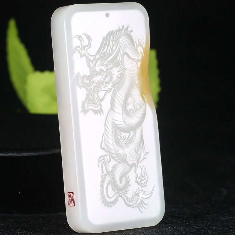 江苏省玉石雕刻大师郁志刚作品 和田玉龙马精神64g