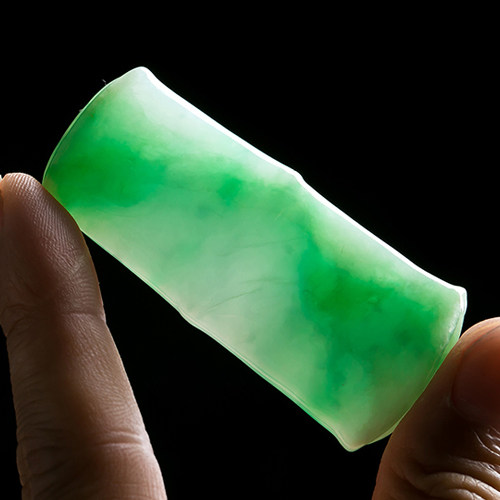 缅甸纯天然a货冰糯种飘绿节节高翡翠吊坠29.93g