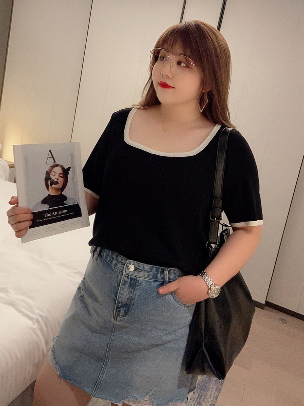 夏装新款的吗300斤拼色方领短袖t恤女胖mm韩版百搭200斤纯色上衣