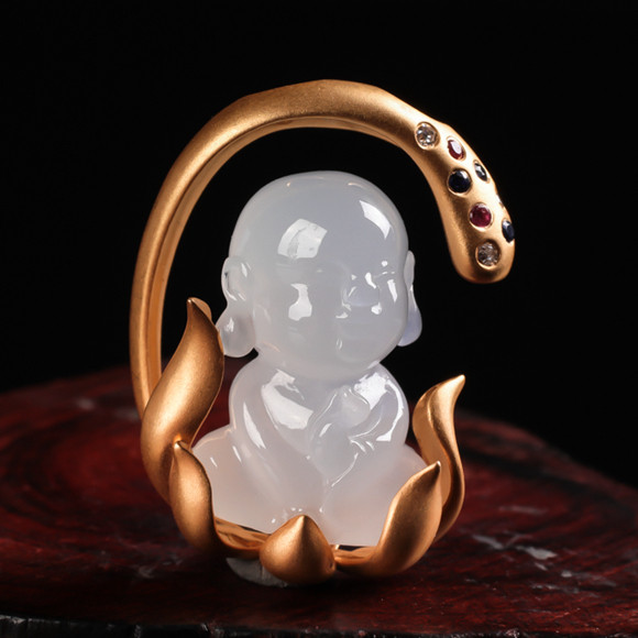 翡翠a货冰种18k金伴红宝石蓝宝石镶嵌宝宝佛吊坠5.63克