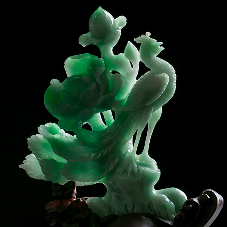 冰糯种飘绿翡翠a货孔雀摆件400克