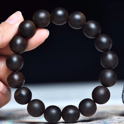 越南正宗老料沉香木佛珠手串图片