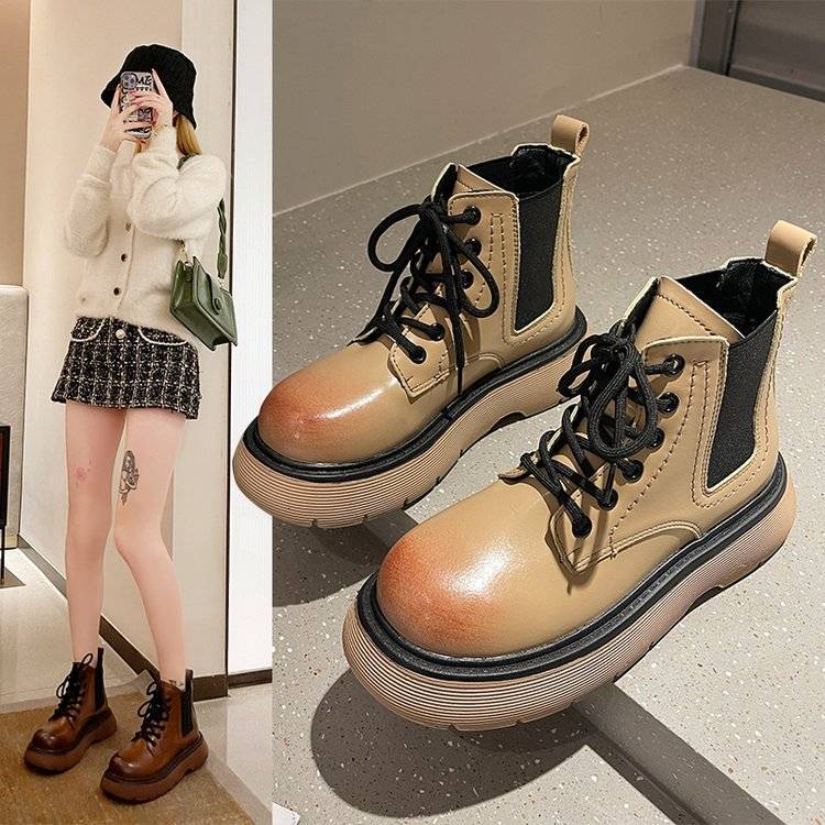 卡其色马丁靴女短靴英伦风2021秋新款小众网红爆款洋气炸街小短靴