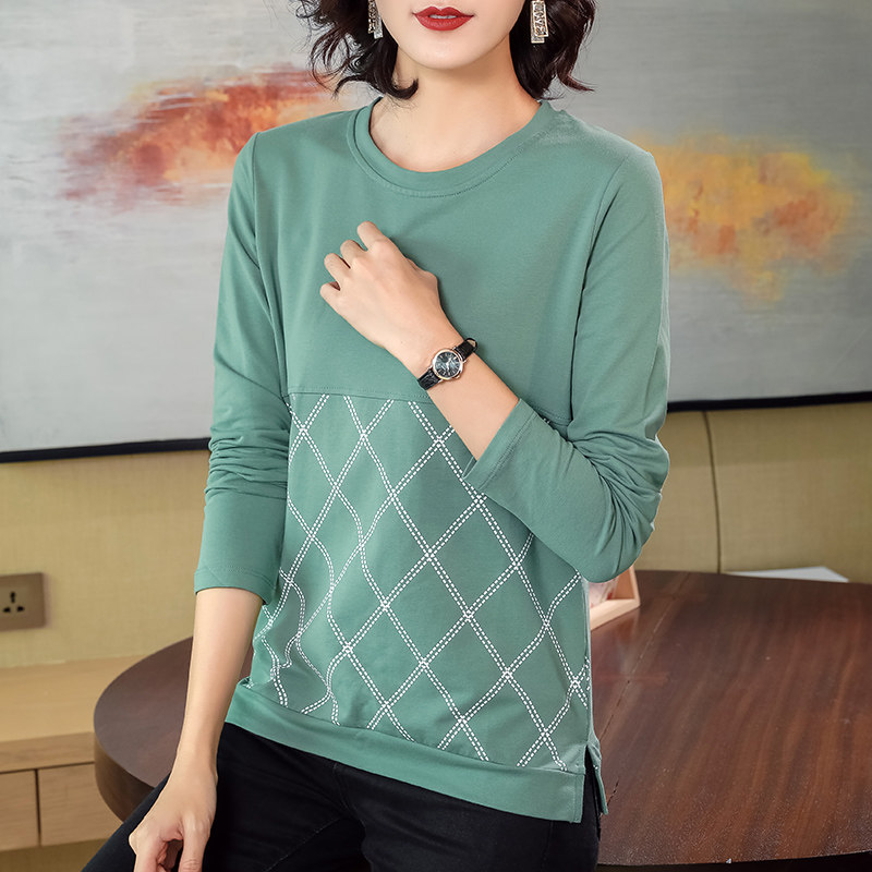 秋衣女2021年新款外穿宽松大码韩版长袖百搭洋气妈妈春秋打底衫潮