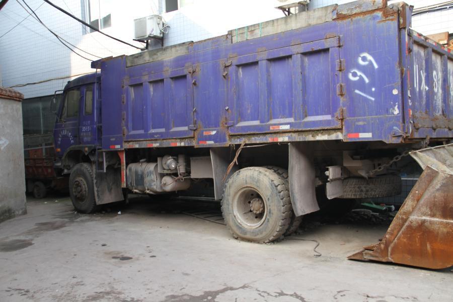 【第二次拍卖】川x18278东风川牧牌中型自卸货车