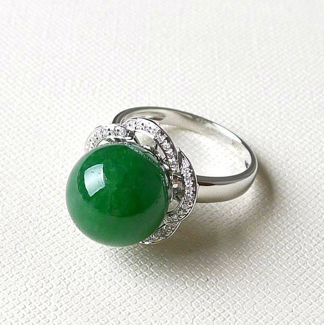 18k金镶钻冰糯种满绿色a货翡翠圆珠戒指 独一无二 5.95克