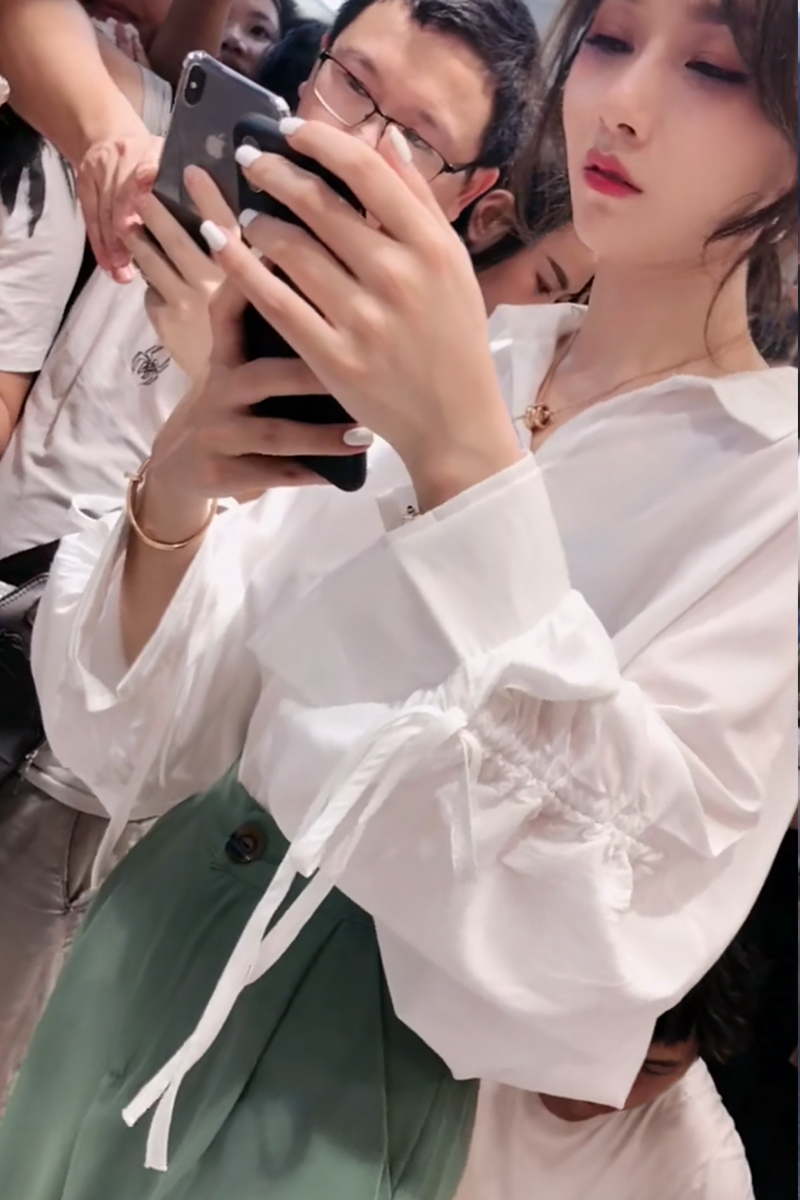 特价快手网红同款女 衣服社会_抖音快手网红卡卡同款衬衫女2019秋季