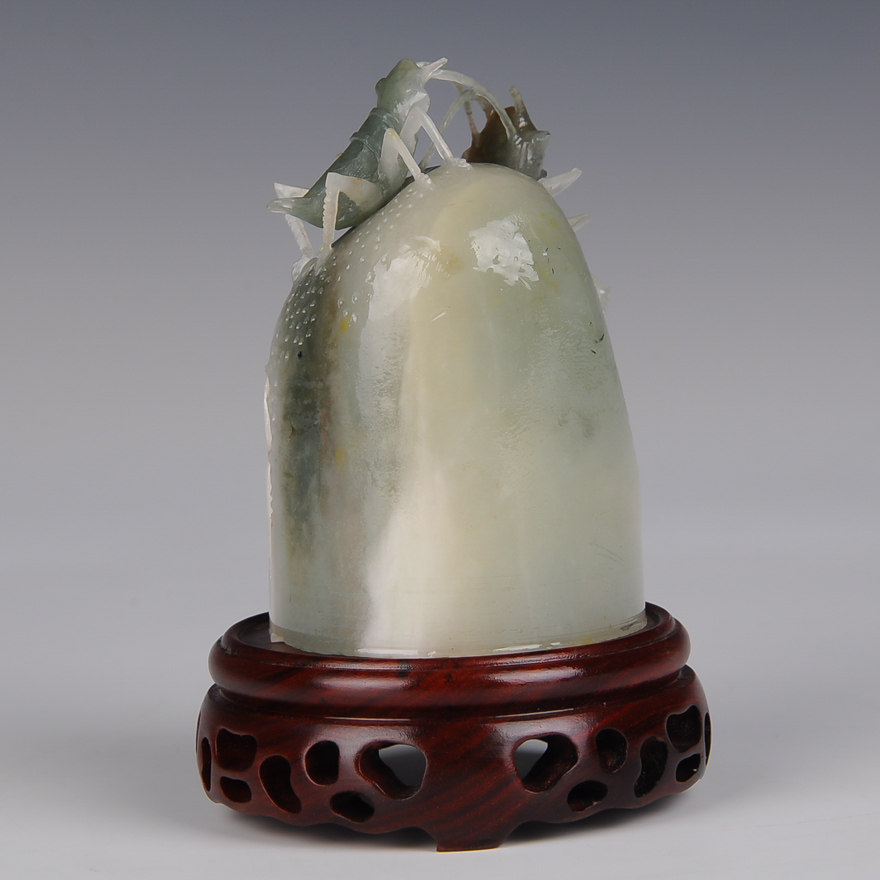 【蝈蝈】 玉雕大师薛天空作品独玉摆件380.00g