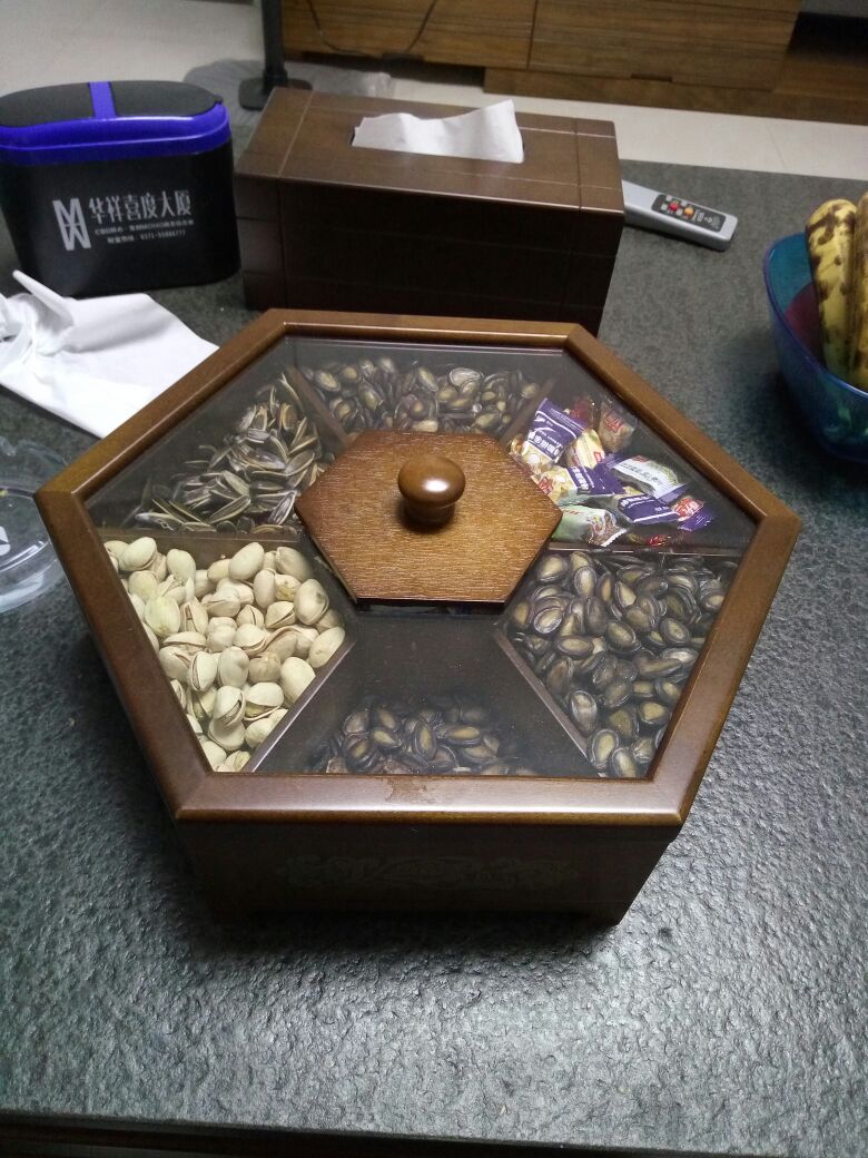 木制干果盘中式实木干果盒茶几零食收纳糖果盒创意分格带盖瓜子盘