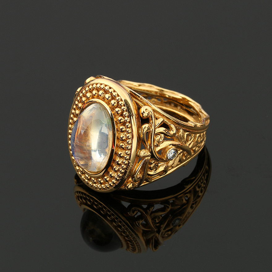 欧洲古董珠宝典藏专场  拍品详情 进入该拍品专场   起拍价: ¥13