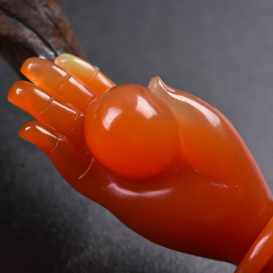 省级工艺美术大师院小果作品 黄龙玉 掌上明珠 13.2g