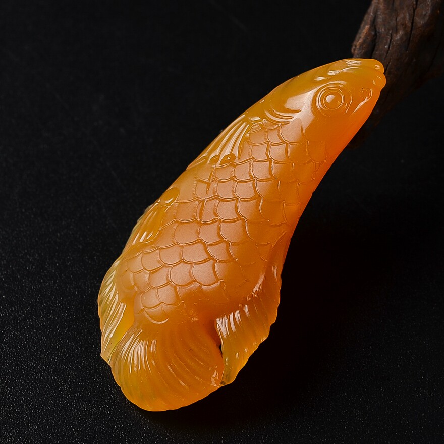 省级工艺美术大师院小果作品 黄龙玉 金龙鱼 24.54g