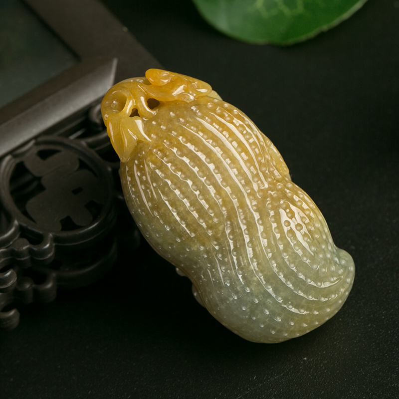 赵玉谦大师作品恒盛元缅甸天然a货冰糯种褐黄色花生吊坠45.78克