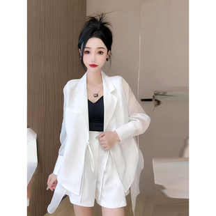 香港专柜时尚西装套装女夏季薄款休闲白色西服外套阔腿短裤两件套