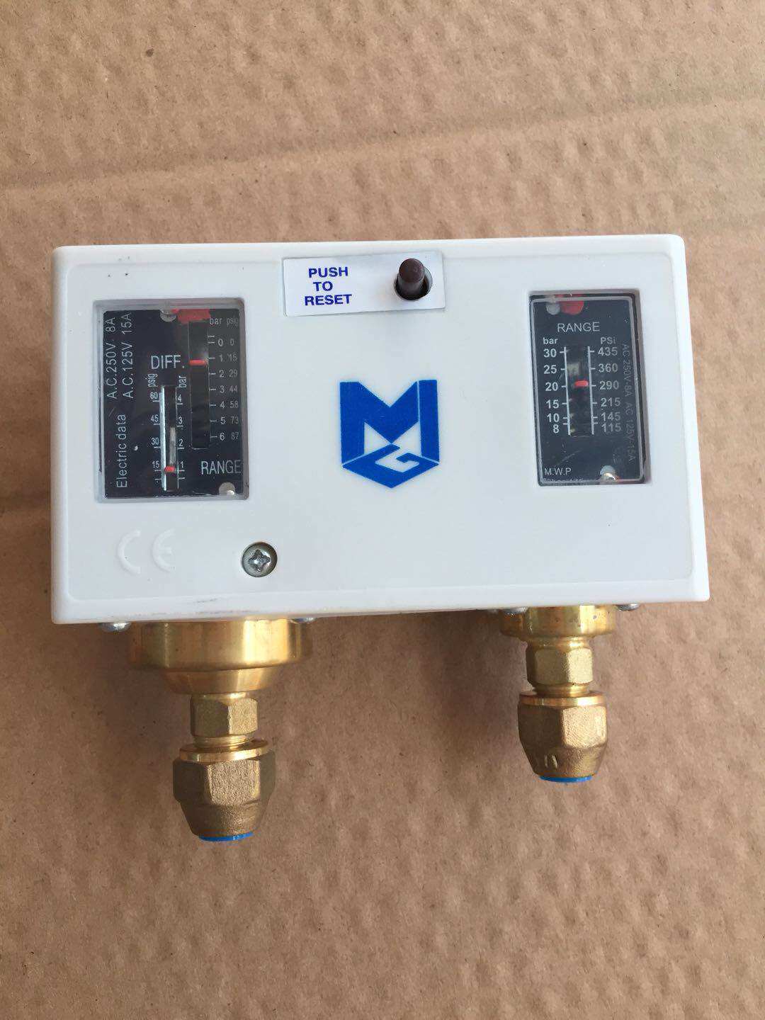 宁波麦吉克控制器制冷空调冷库冷水机组压控mgp830hm开关空调配件